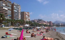 Испания Жители Малаги снова надели купальные костюмы