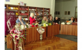 O expoziție aniversară dedicată poetei Renata Verejanu a fost inaugurată la o bibliotecă din capitală