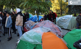 В центре столицы полиция обнаружила 20 бесхозных палаток 
