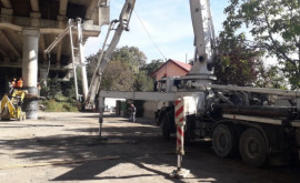 La ce etapă sînt lucrările de reparație a podului rutier de pe strada Mihai Viteazul