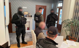 Брали взятку за каждого ввезенного украинца На севере страны задержали троих мужчин