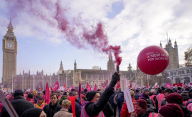 Великобритания потеряла изза забастовок рекордное количество рабочих дней