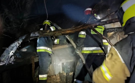 Pompierii din municipiul Chișinău au salvat din incendiu un bărbat