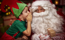 Un băiat obraznic a vrut să primească cadouri de Revelion și ia dat mită lui Moș Crăciun