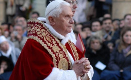  A murit Papa Benedict al XVIlea