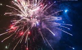 Interdicție dar nu pentru toți În Chișinău au răsunat focuri de artificii de Revelion