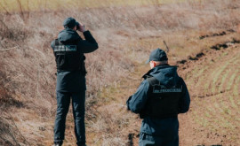 Un polițist de frontieră ar fi organizat trecerea ilegală peste frontiera de stat a doi ucraineni