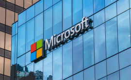 Microsoft va concedia mii de angajați în următoarele două luni