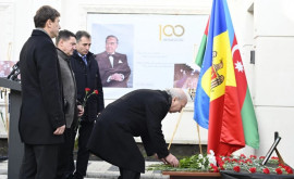 В Кишиневе почтили память жертв трагедии в Азербайджане 20 января 1990 года 