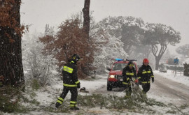 Mai multe școli au fost închise din cauza ninsorii în Italia