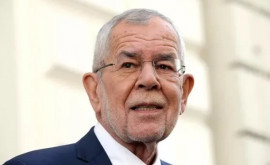 В Австрии приведут к присяге 76летнего президента Ван дер Беллена