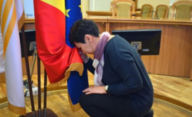Au devenit cetăţeni moldoveni 17 străini au depus jurămîntul de credinţă