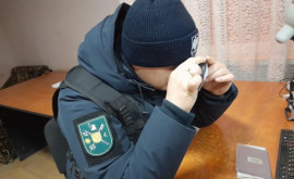 Un cetățean moldovean prins cu acte false la frontieră