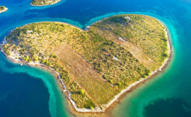 O bucată din Galesnjak insula în formă de inimă din Croația este scoasă la vînzare 