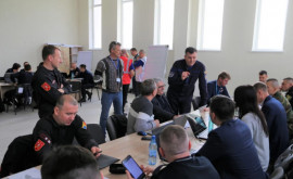 Salvatori din 13 țări se antrenează la Chișinău pentru intervenții în cazul unui cutremur