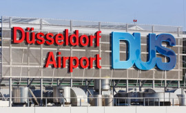 Zeci de moldoveni blocați pe aeroportul din Dusseldorf Germania