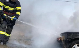 На трассе КишиневЛеушены сгорел автомобиль