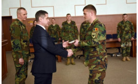 Вернувшиеся из Ливана молдавские военные получили награды