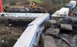 Премьер Греции извинился перед родственниками жертв катастрофы поезда в Ларисе