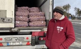 Молдавский дальнобойщик простаивает сутками на границе Беларуси и ЕС