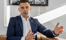 Ministrul Sportului din România acuzat că şia premiat ilegal tatăl 