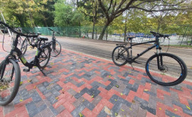 В Кишиневе появились первые парковки для велосипедов