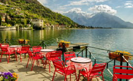 В Италии на озере Комо туристка возмутилась счетом за кофе и воду
