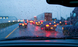 Consecințe ale condițiilor meteorologice pe care străzi se înregistrează un trafic sporit