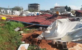 Un uragan a dărîmat corturile victimelor cutremurului din Turcia