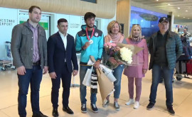 Лучника Дана Олару тепло встретили в кишиневском аэропорту