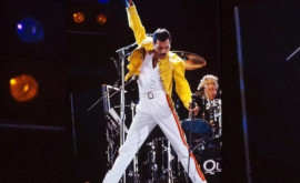 Colecţia de lucruri personale a lui Freddie Mercury scoasă la licitaţie