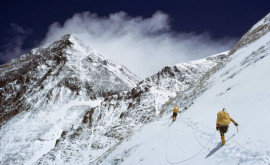 Şerpaşul Pa Dawa a ajuns pentru a 26a oară pe vîrful Everestulu