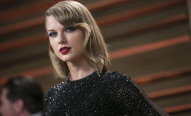 Taylor Swift șia întrerupt concertul din cauza unui agent de securitate agresiv