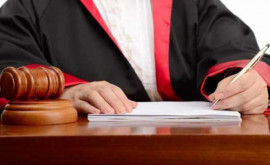 25 de judecători cer numirea în funcție pînă la pensionare
