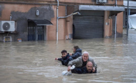 Inundațiile continuă să facă victime și pagube în Italia