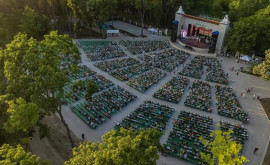 Teatrul de vară șia redeschis ușile cu un concert de zile mari