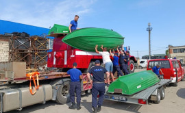 Молдавские спасатели отправились в Украину с партией гуманитарной помощи