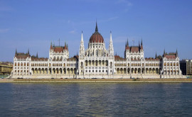 Парламент Венгрии снова отложил ратификацию соглашения о приеме Швеции в НАТО