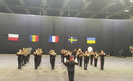 Молдавские карабинеры исполнили гимн нашей страны во Франции 