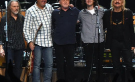 Группа Eagles объявила о прощальном турне и завершении карьеры