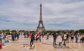 Parisul impune taxe de parcare mai mari