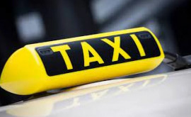 Aplicațiile de comandă a serviciului de taxi ar urma să fie înregistrate în Moldova 