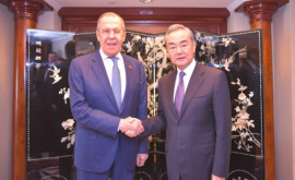 Wang Yi sa întâlnit cu Serghei Lavrov la Jakarta