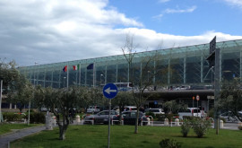 Incendiu puternic pe unul dintre cele mai circulate aeroporturi din Italia