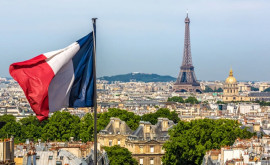 Франция впервые за 10 лет сократит расходы
