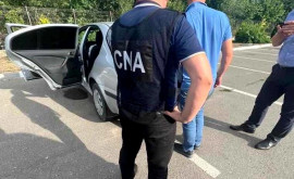 Un consilier de la Ocnița reținut de CNA după ce a încercat să corupă primarul