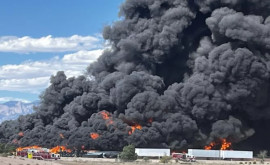 В НьюМексико загорелся гигантский склад с пластиком