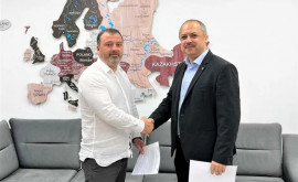Федерация футбола Молдовы и Академия административных знаний подписали важное соглашение