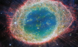 Nebuloasa Inel a fost fotografiată cu detalii nemaivăzute pînă acum