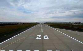 Pista principală a Aeroportului Internaţional Chişinău a fost reabilitată cu succes